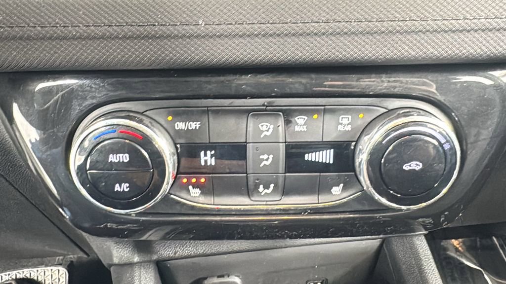 Used 2024 Chevrolet TrailBlazer LT w/ Convenience Package image 28