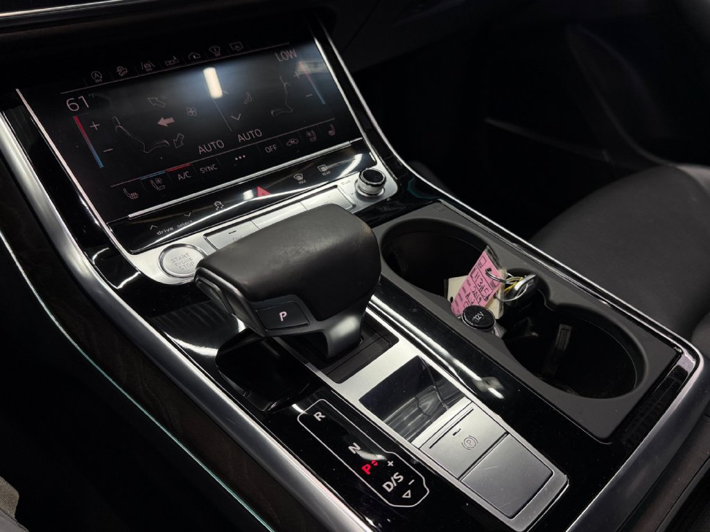 Used 2019 Audi Q8 Prestige w/ Towing Package AWD/4WD image 21