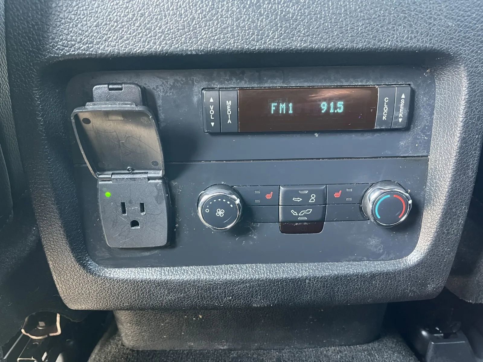 Used 2015 Ford Expedition Limited w/ Equipment Group 301A image 12