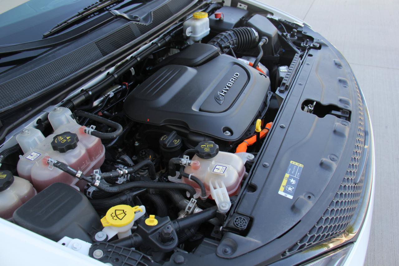 Used 2020 Chrysler Pacifica Touring-L w/ S Appearance Package FWD image 37