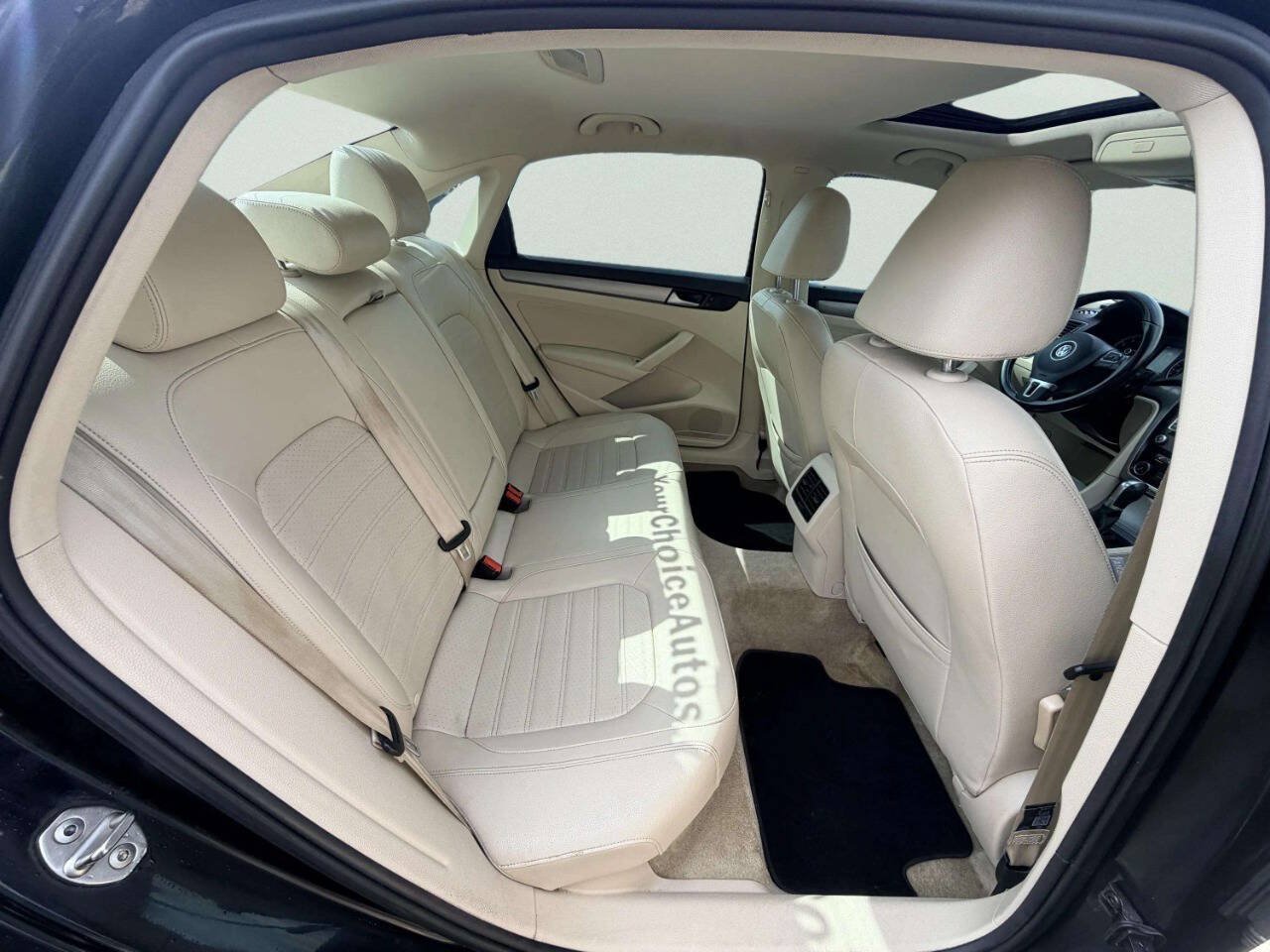Used 2015 Volkswagen Passat 1.8T SE FWD image 26