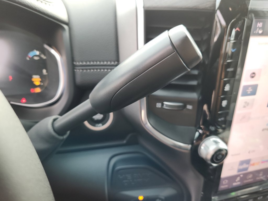 New 2026 RAM 2500 Laramie w/ Sport Appearance Package AWD/4WD image 13