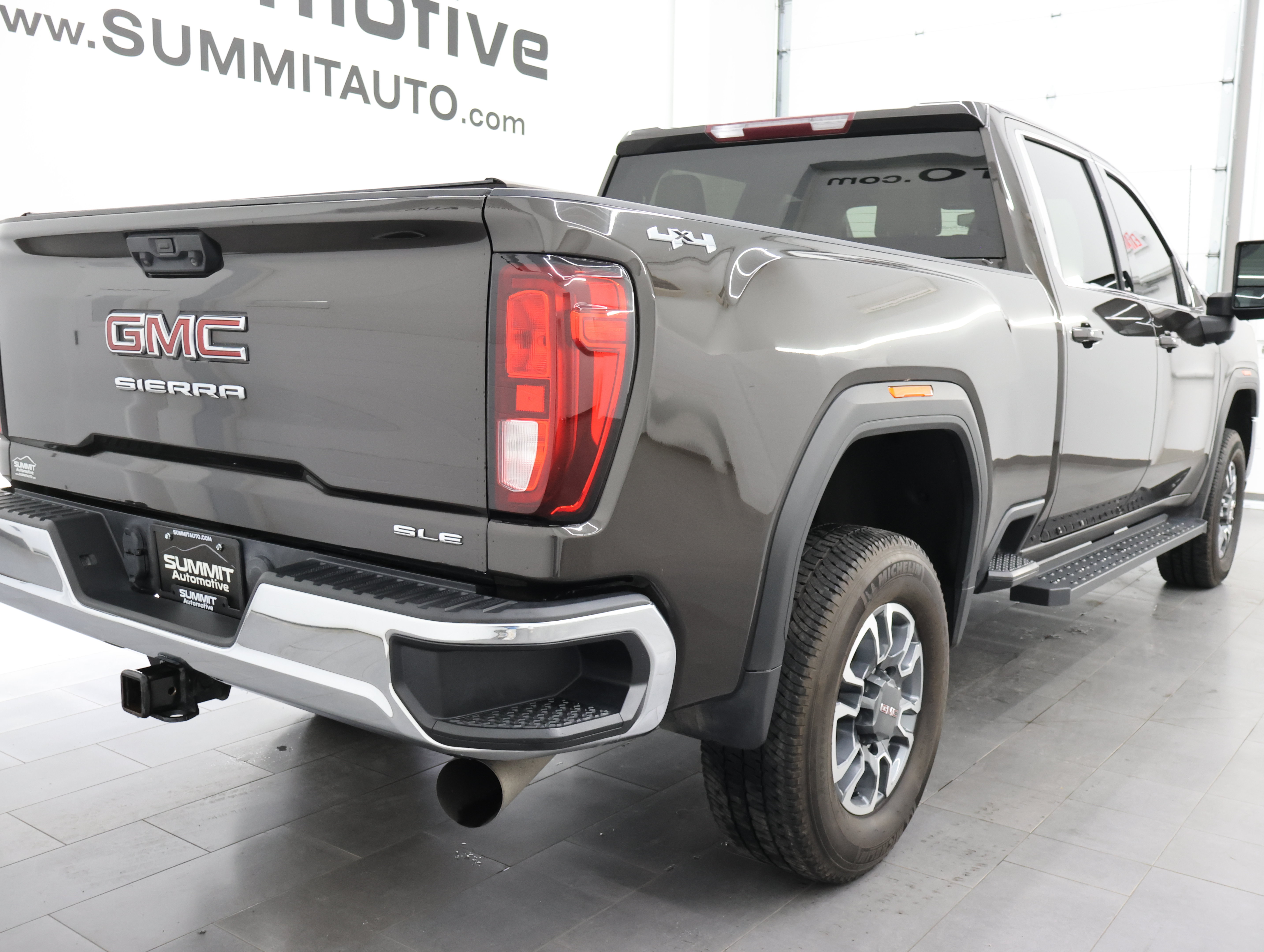 Used 2021 GMC Sierra 3500 SLE w/ SLE Convenience Package AWD/4WD image 4