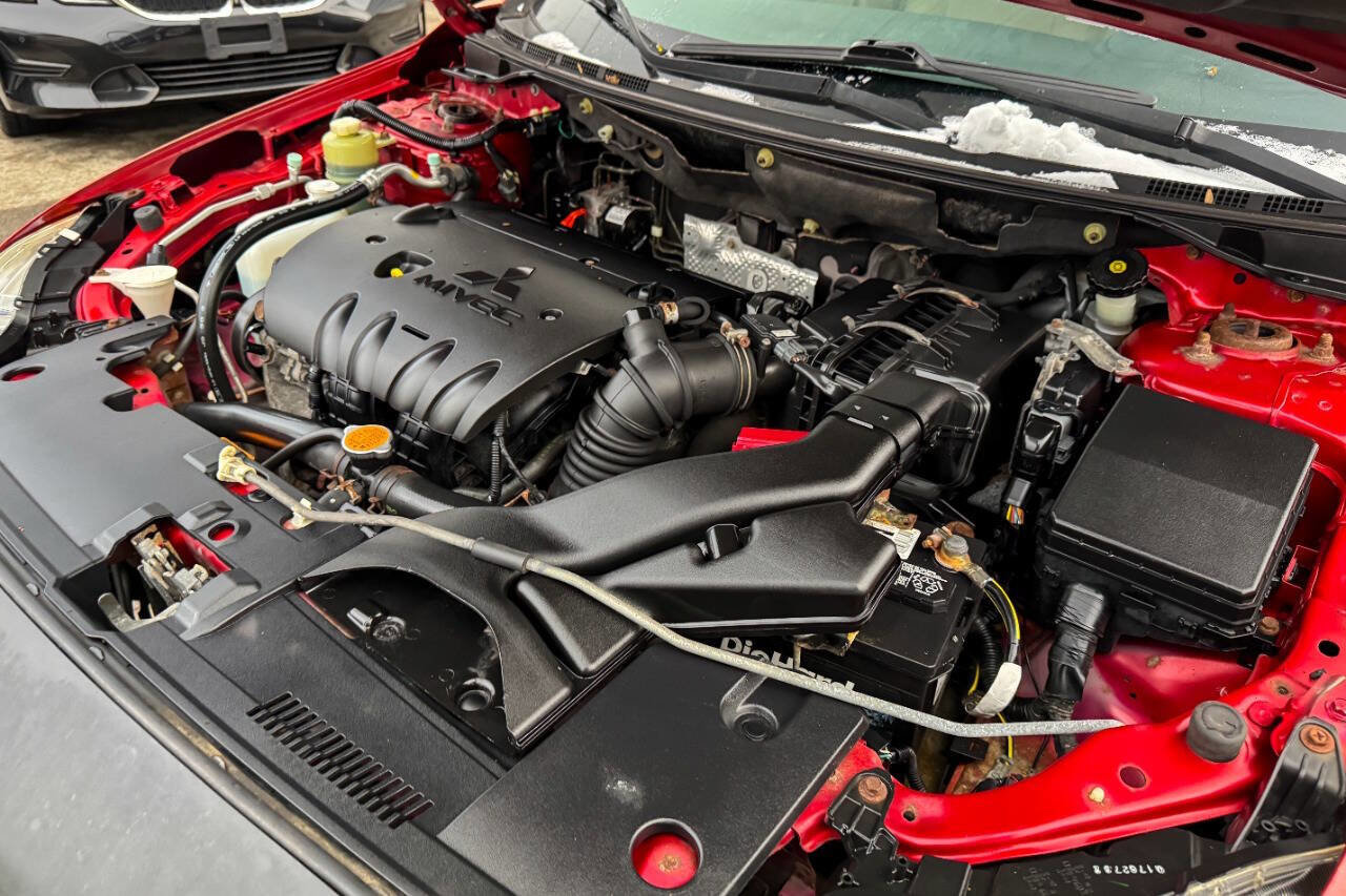 Used 2010 Mitsubishi Lancer ES image 28