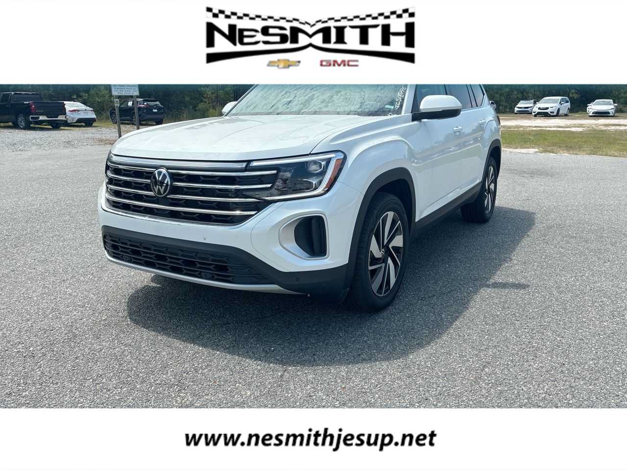 Used 2026 Volkswagen Atlas SE FWD image 1