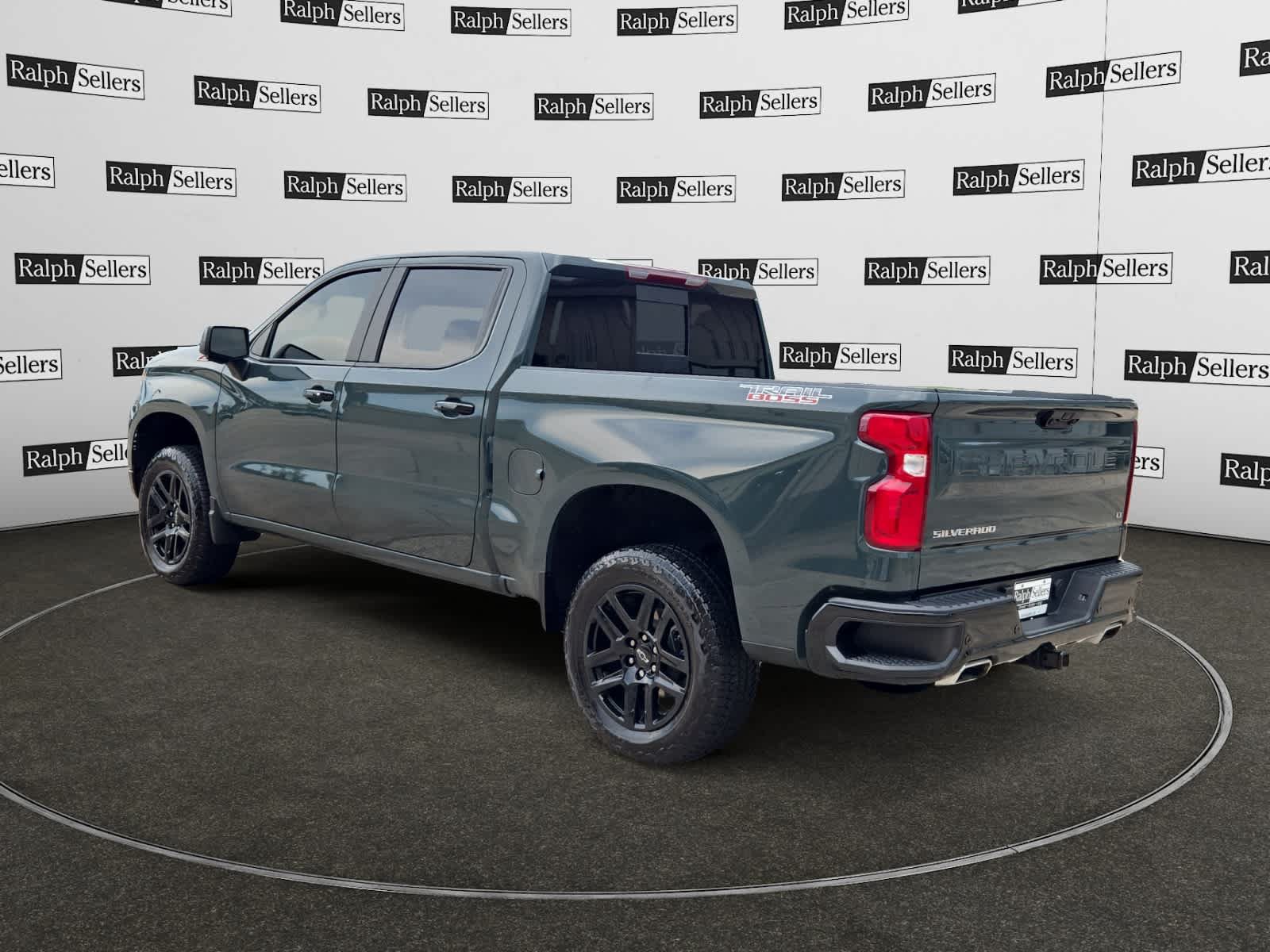 Used 2026 Chevrolet Silverado 1500 LT Trail Boss w/ LT Trail Boss Premium Package AWD/4WD image 4