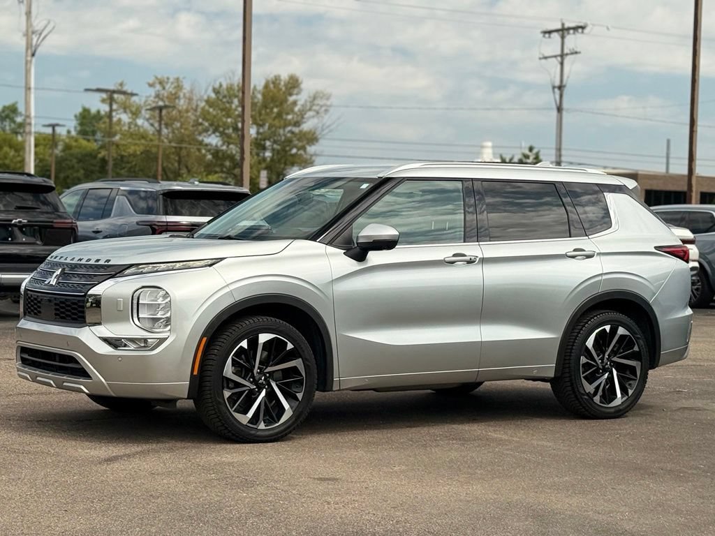 Used 2022 Mitsubishi Outlander SEL AWD/4WD image 38