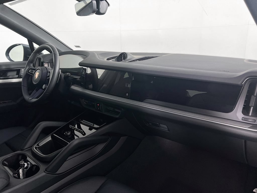 New 2026 Porsche Cayenne Coupe AWD/4WD image 31
