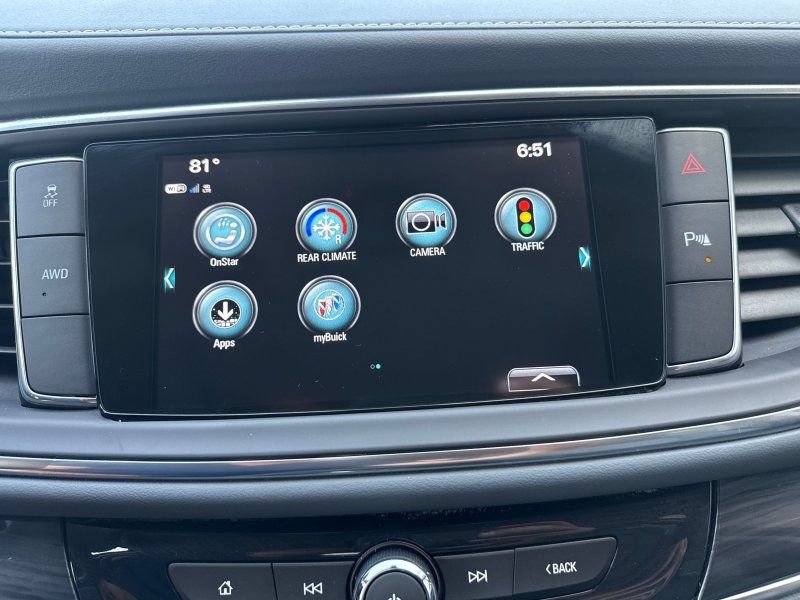 Used 2019 Buick Enclave Essence AWD/4WD image 31