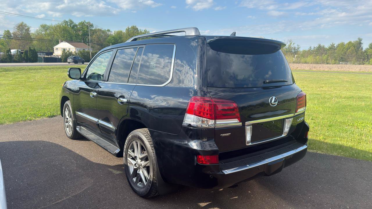 Used 2013 Lexus LX 570 4WD image 40