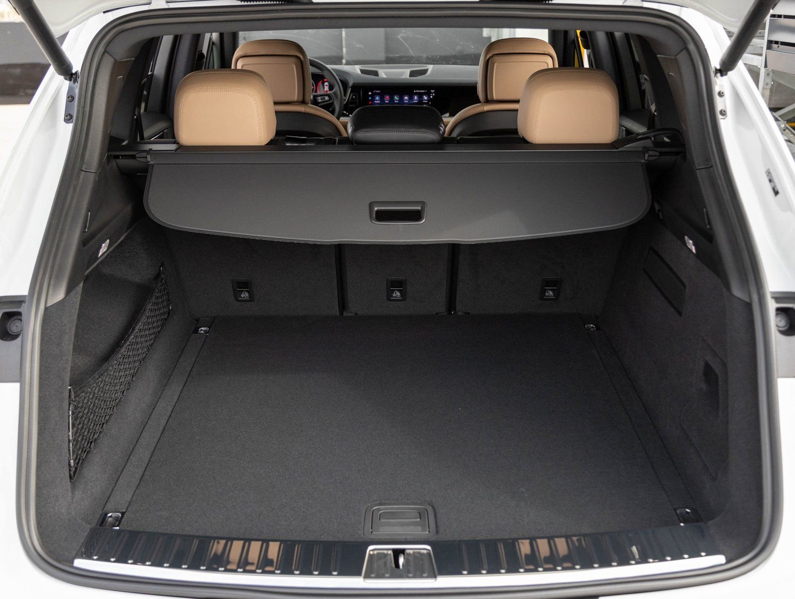 Certified 2026 Porsche Cayenne image 28