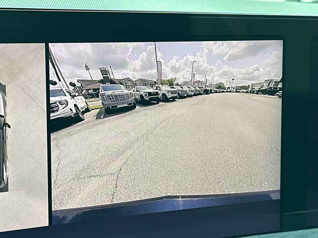 Certified 2025 Cadillac Escalade IQ Luxury 2 AWD/4WD image 32
