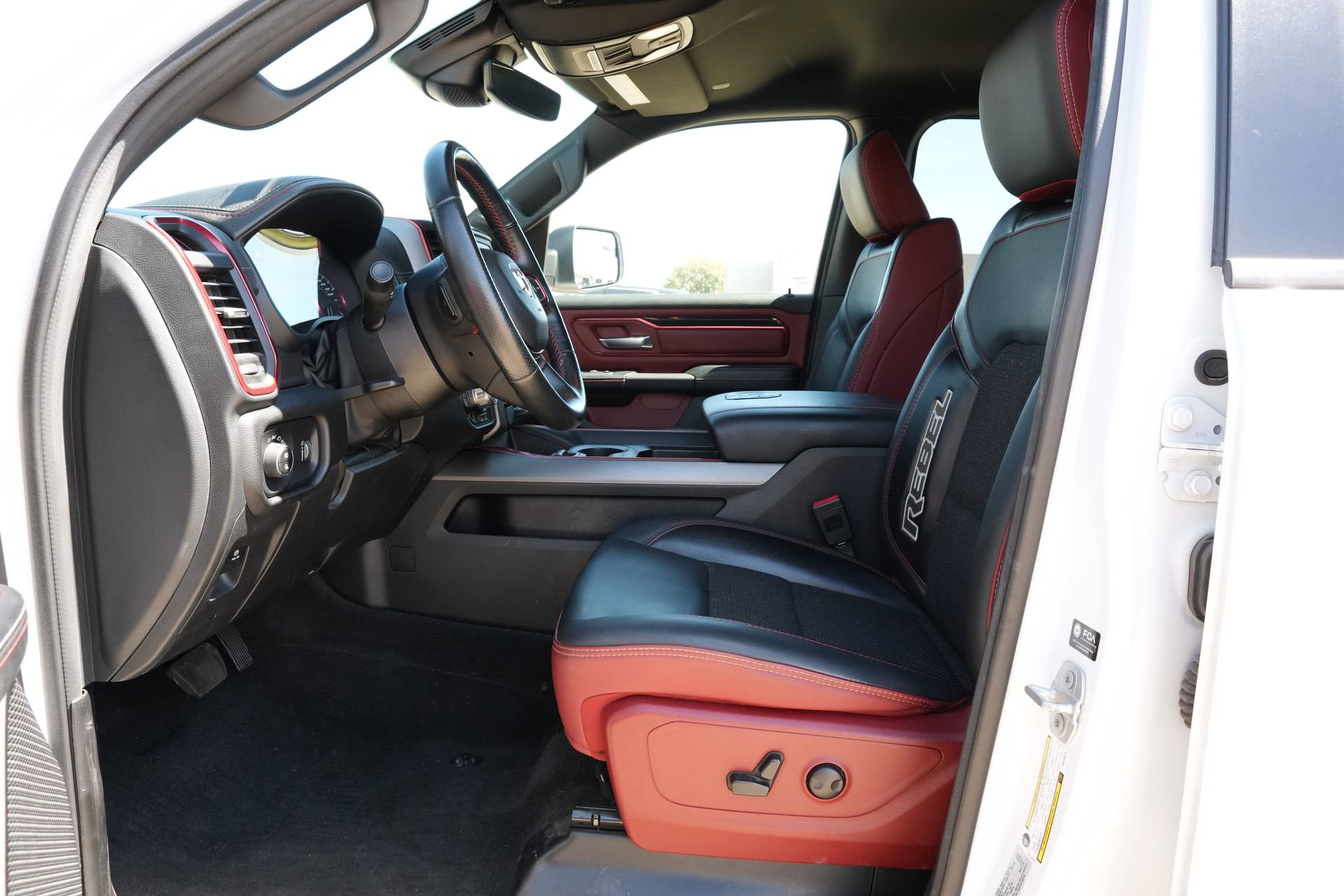 Used 2022 RAM 1500 Rebel AWD/4WD image 18