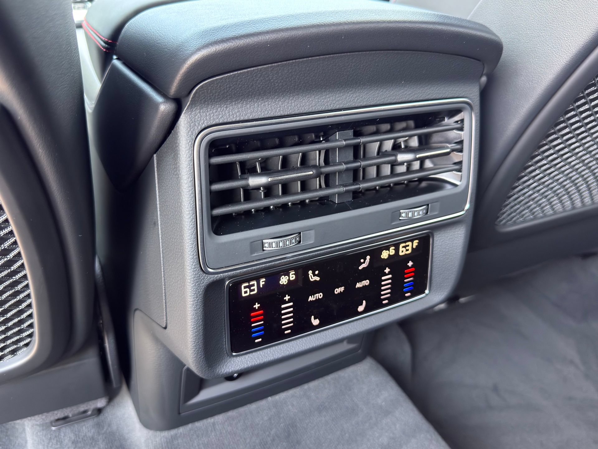 New 2026 Audi SQ8 Prestige AWD/4WD image 24