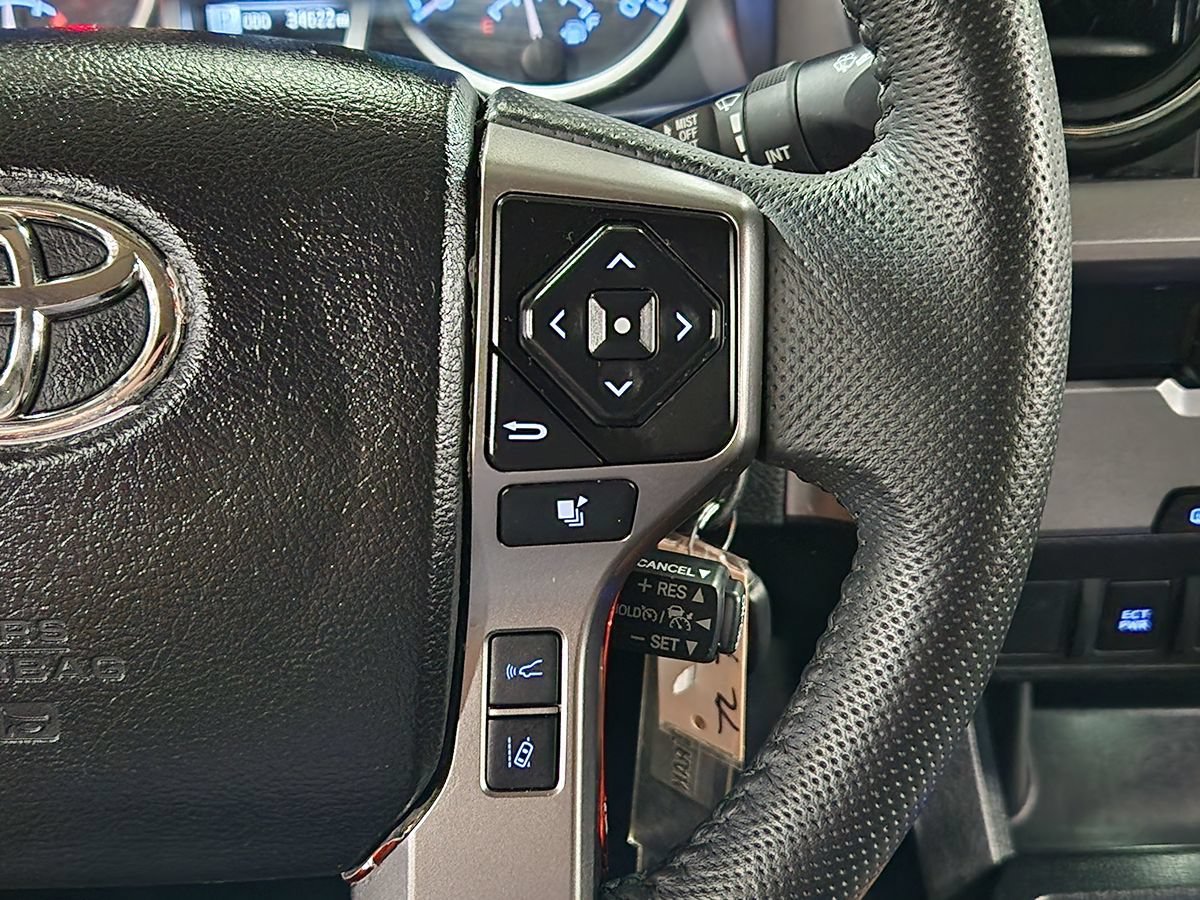 Used 2022 Toyota Tacoma SR5 RWD image 46