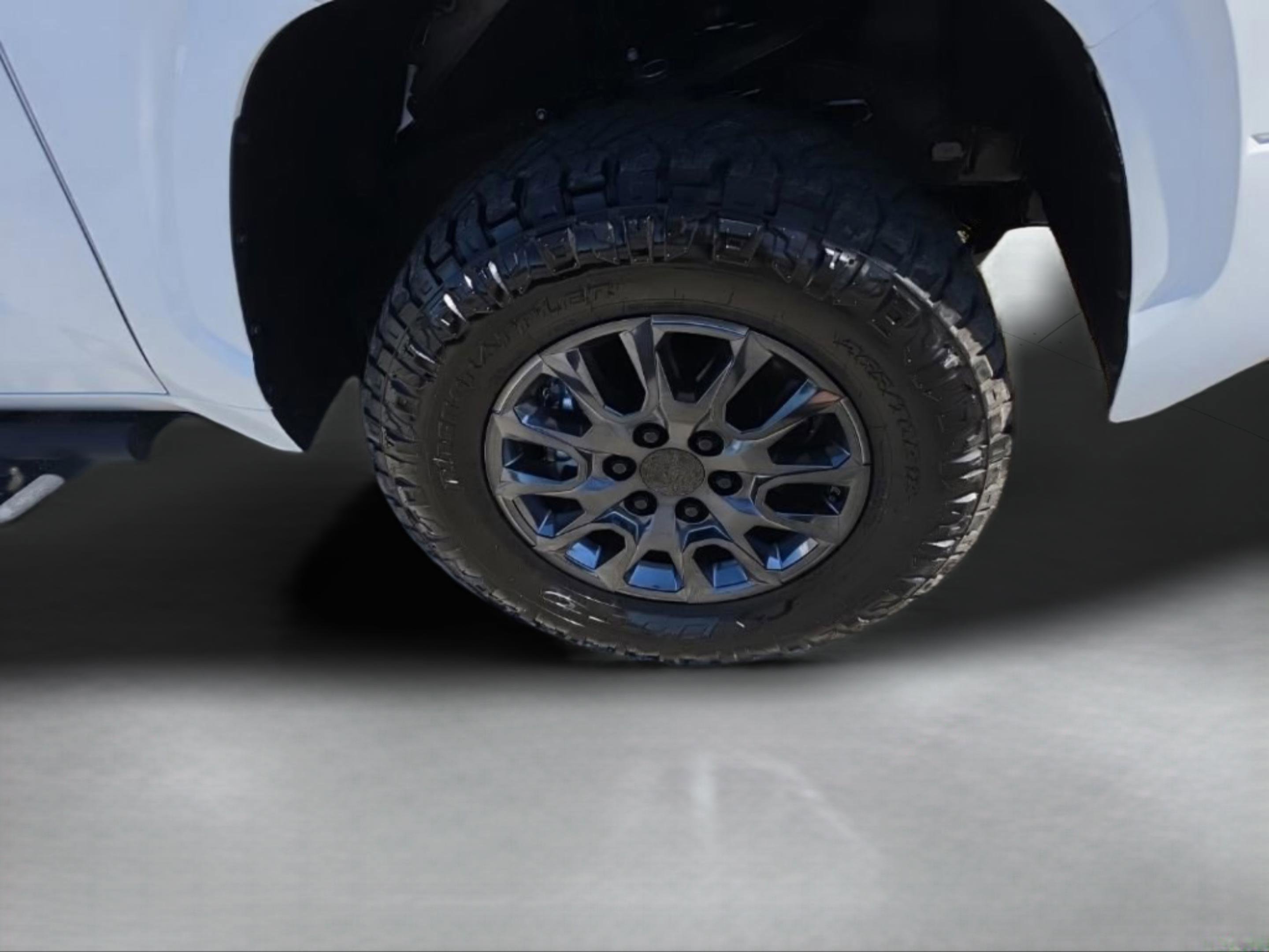 Used 2025 Toyota Tundra SR AWD/4WD image 35