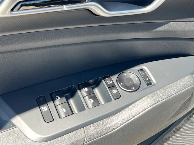 New 2026 Kia Sportage LX FWD image 17