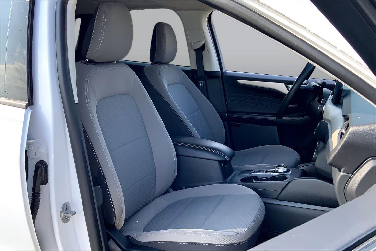 Used 2021 Ford Escape SE AWD/4WD image 9