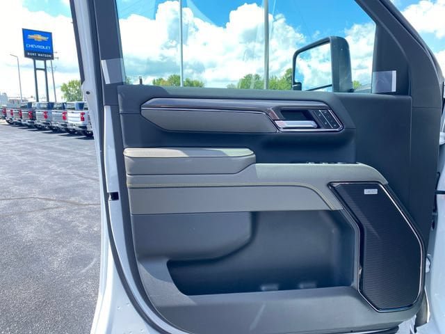 New 2026 Chevrolet Silverado 2500 ZR2 w/ LPO, Dark Essentials Package AWD/4WD image 11