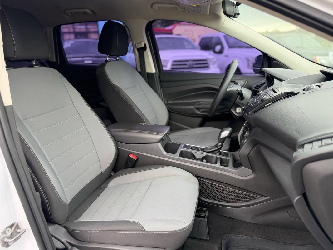 Used 2017 Ford Escape S FWD image 6
