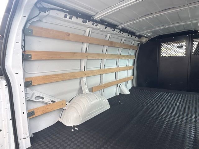 Used 2024 Chevrolet Express 2500 w/ Driver Convenience Package image 14
