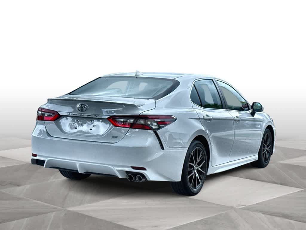 Used 2024 Toyota Camry SE w/ Convenience Package FWD image 8