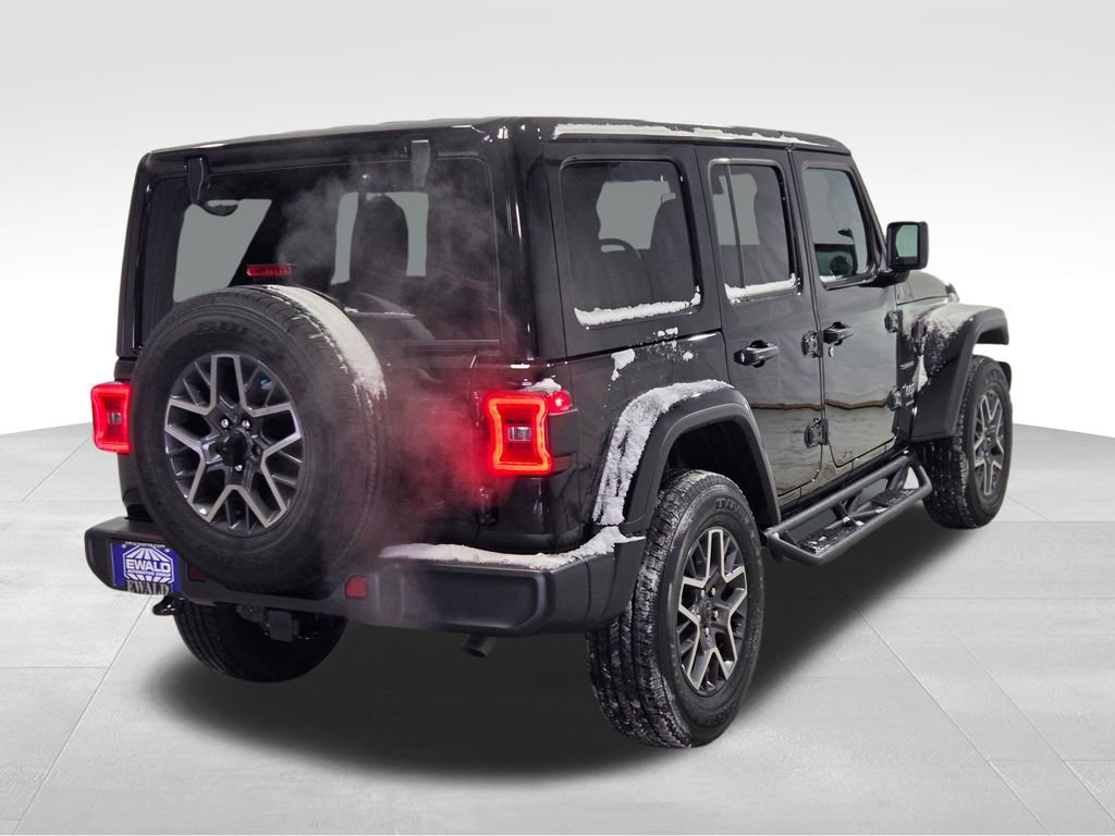 Used 2024 Jeep Wrangler Sahara image 23