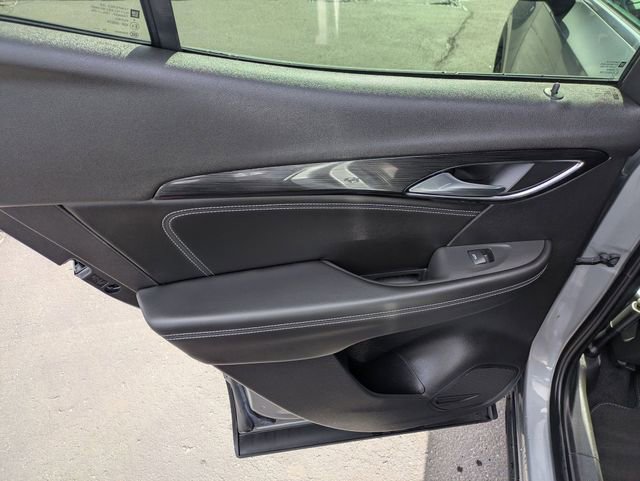 Used 2023 Buick Envision Essence image 28