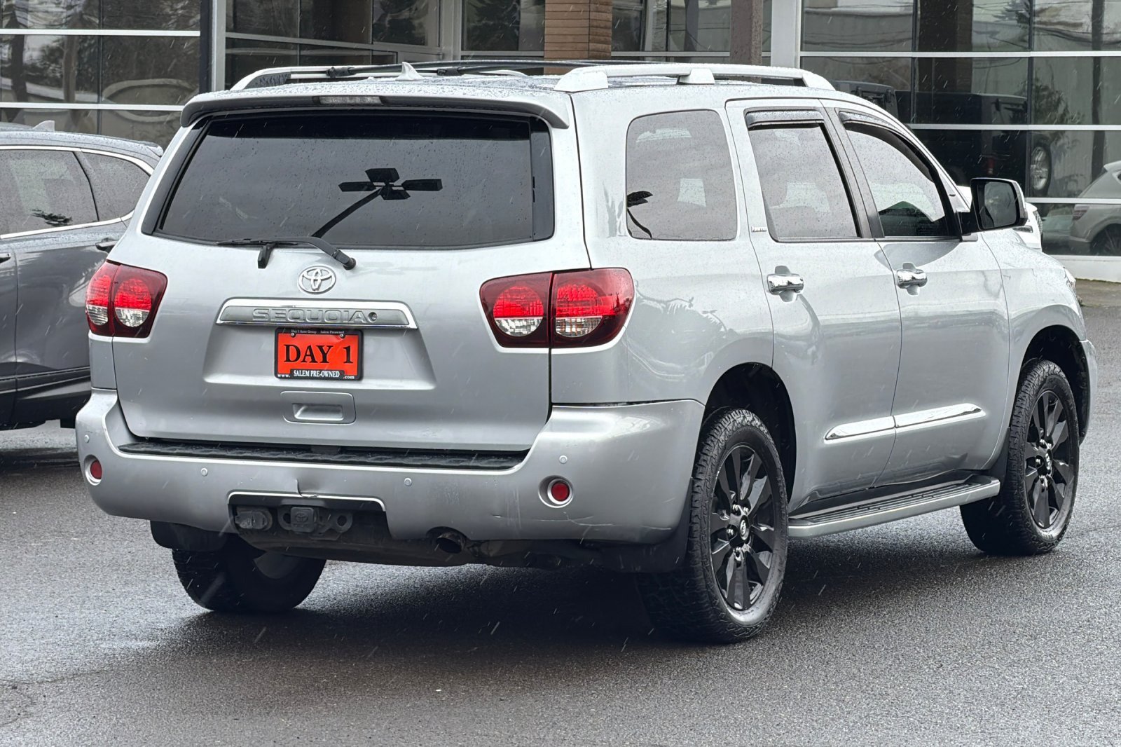 Used 2019 Toyota Sequoia Limited w/ Safety & Convenience Package AWD/4WD image 5