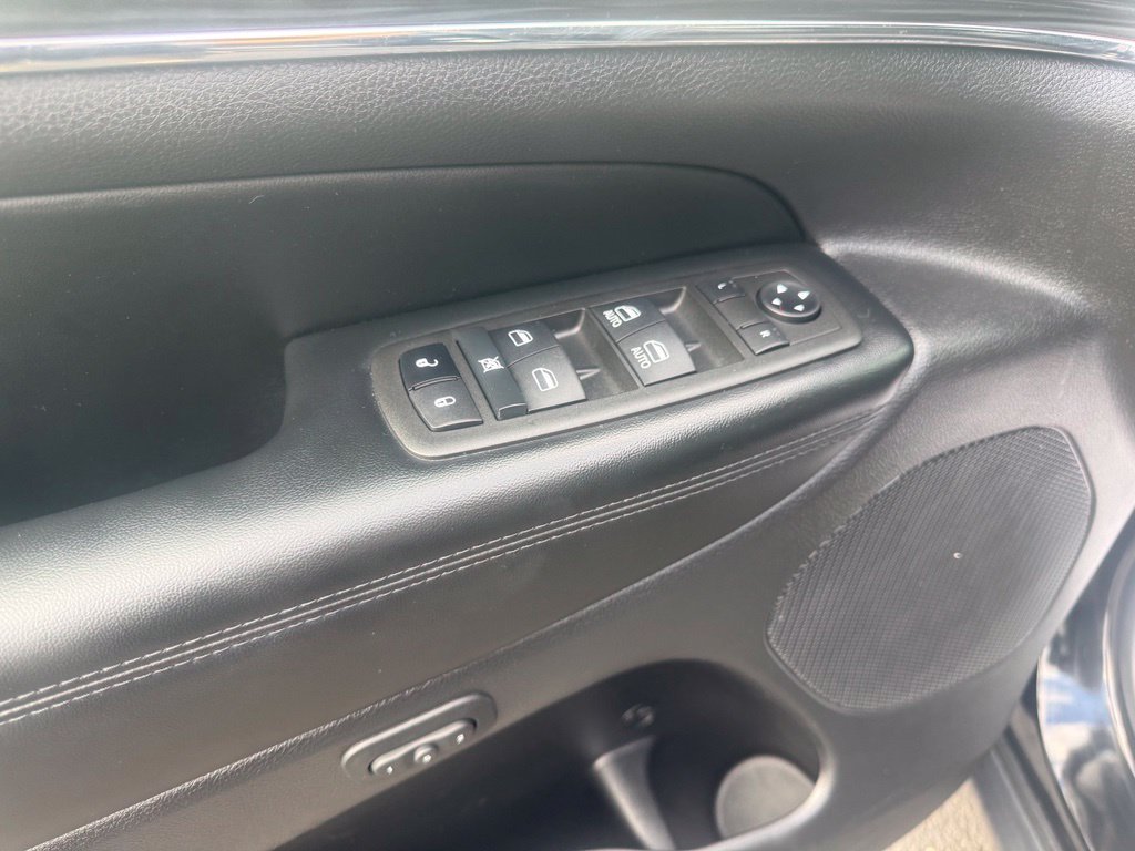 Certified 2022 Jeep Grand Cherokee Limited AWD/4WD image 12