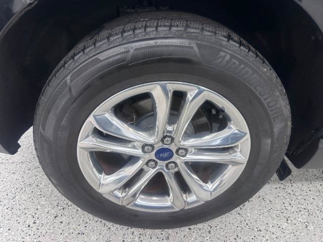 Used 2017 Ford Edge SEL w/ Equipment Group 201A AWD/4WD image 31