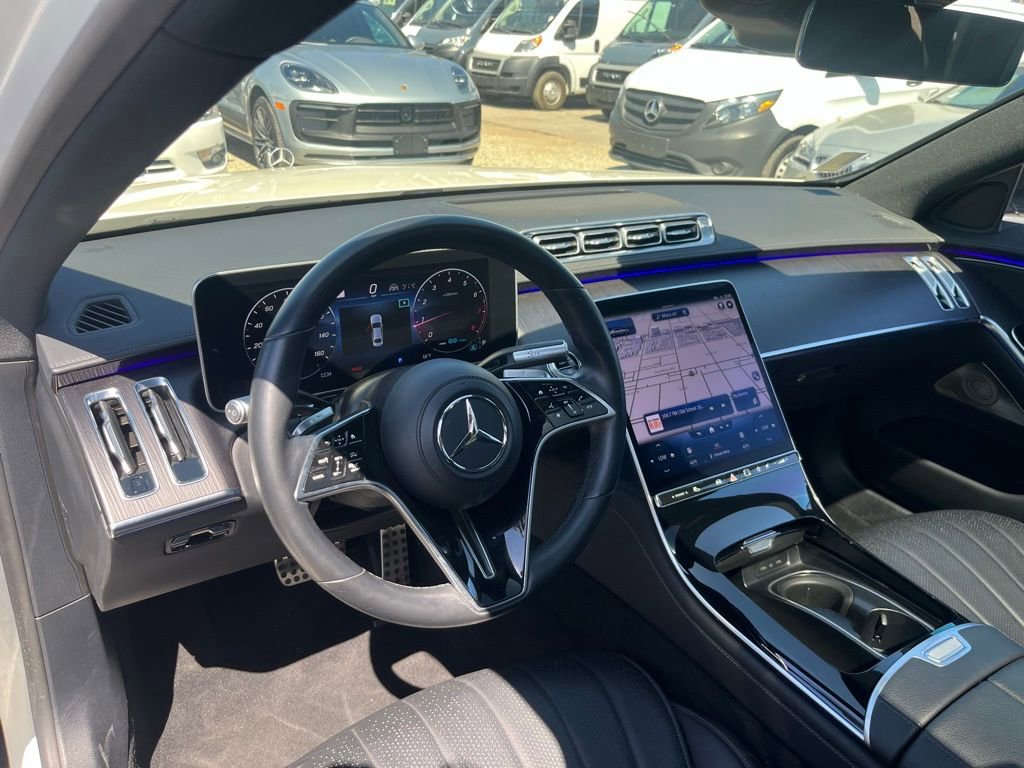 Used 2022 Mercedes-Benz S 500 4MATIC w/ AMG Line Package image 16