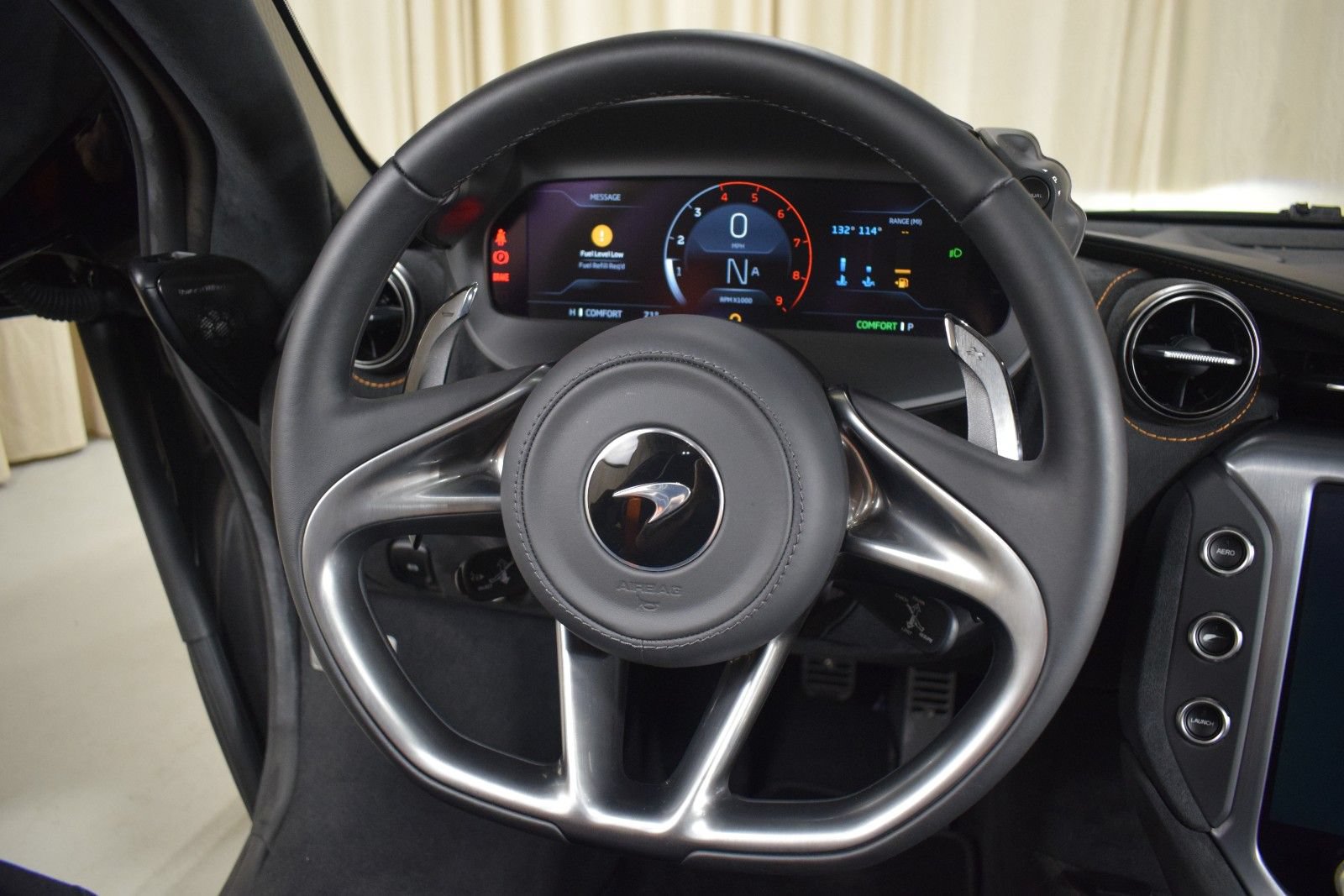 Used 2024 McLaren 750S Spider RWD image 24