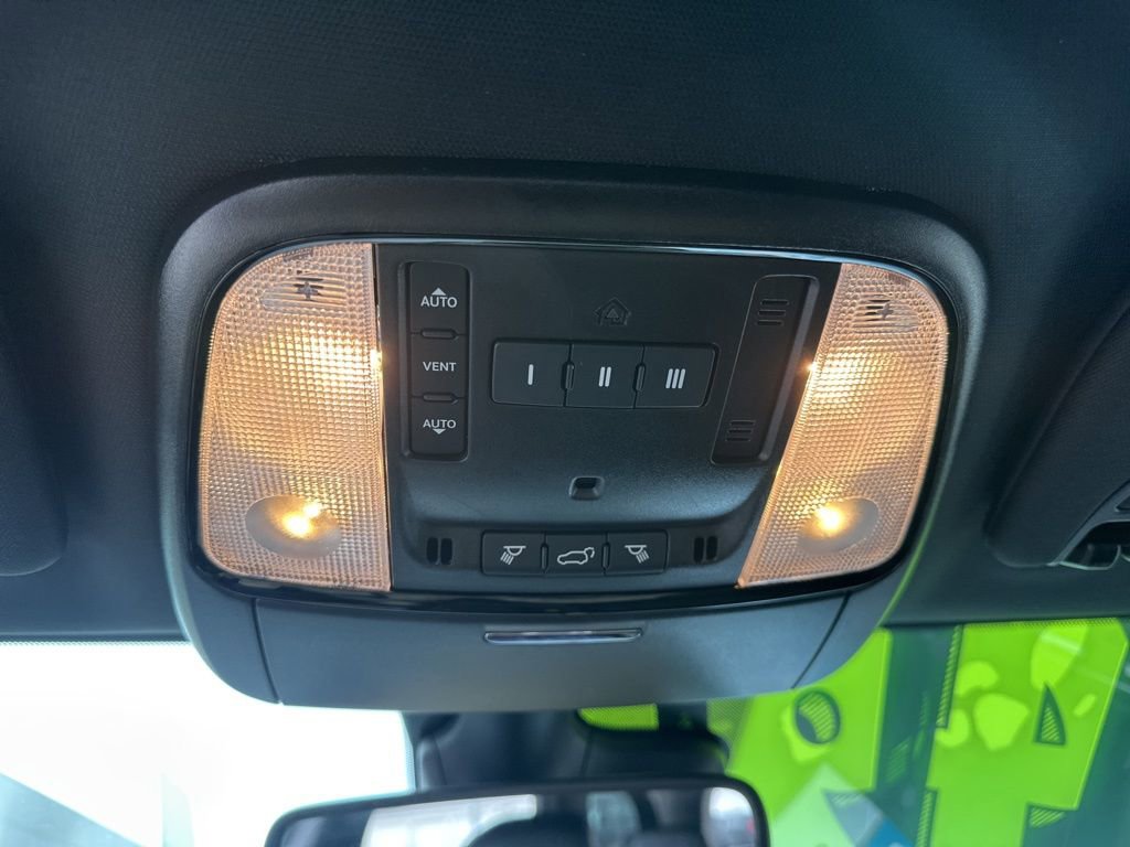 Used 2024 Dodge Durango GT image 24