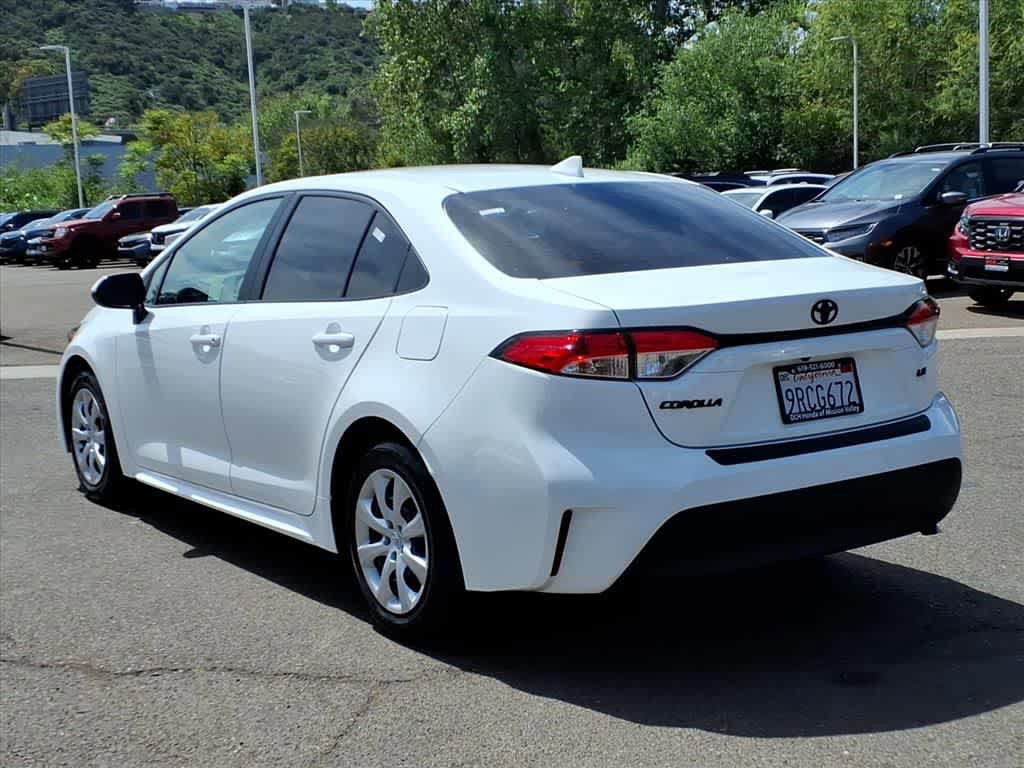 Used 2025 Toyota Corolla LE FWD image 7