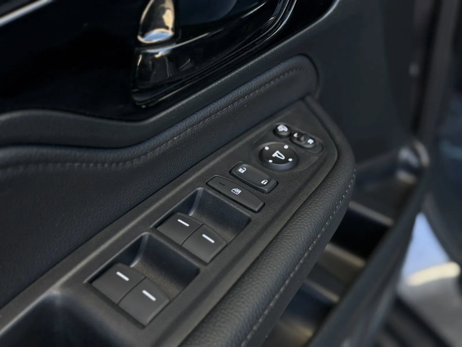 Used 2024 Honda Odyssey Elite image 26