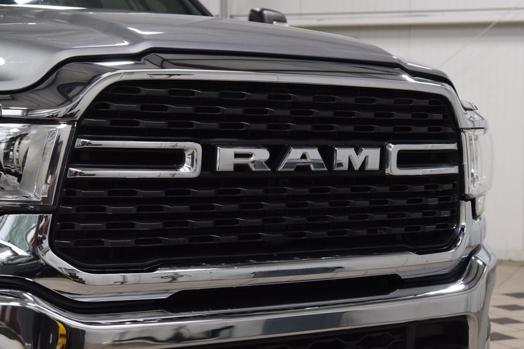 Used 2024 RAM 4500 SLT w/ Quick Order Package 2YG SLT AWD/4WD image 5