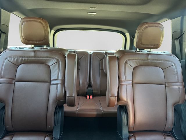 Used 2025 Lincoln Aviator Reserve w/ Equipment Group 201A AWD/4WD image 19