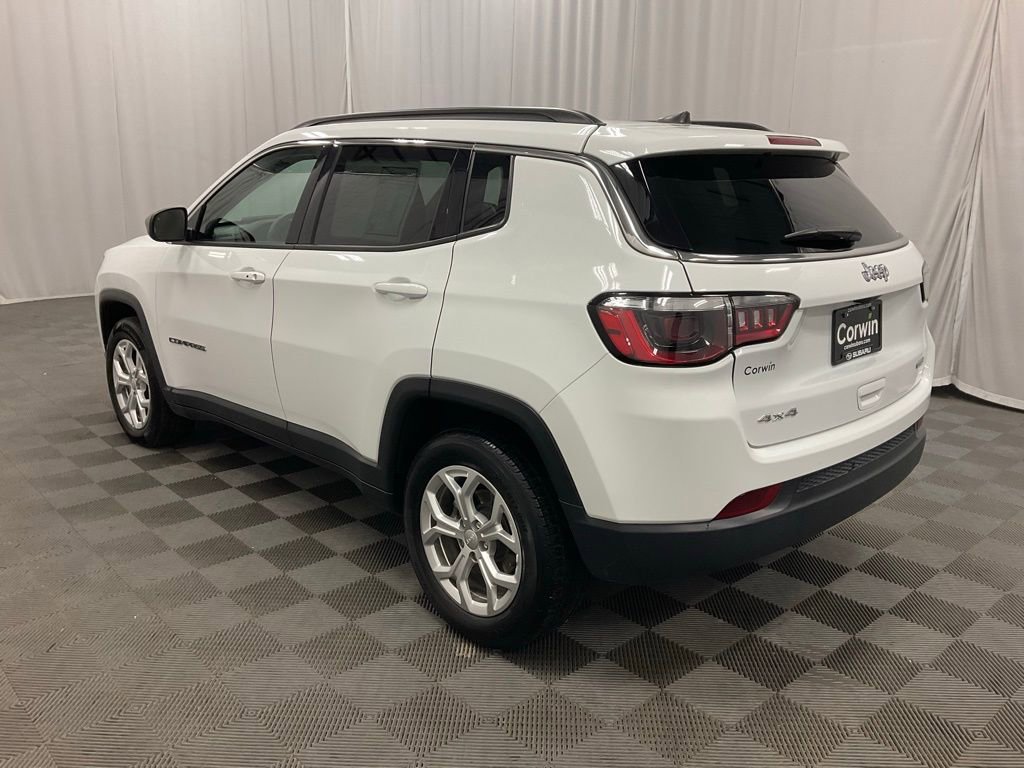 Used 2024 Jeep Compass Latitude image 4