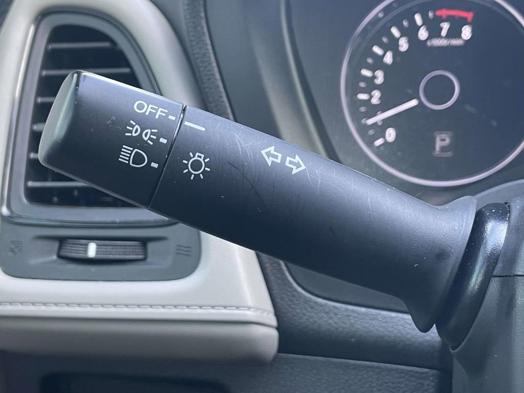 Used 2017 Honda HR-V LX image 29