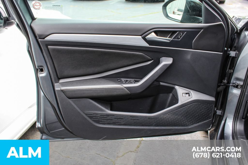 Used 2025 Volkswagen Jetta Sport FWD image 31