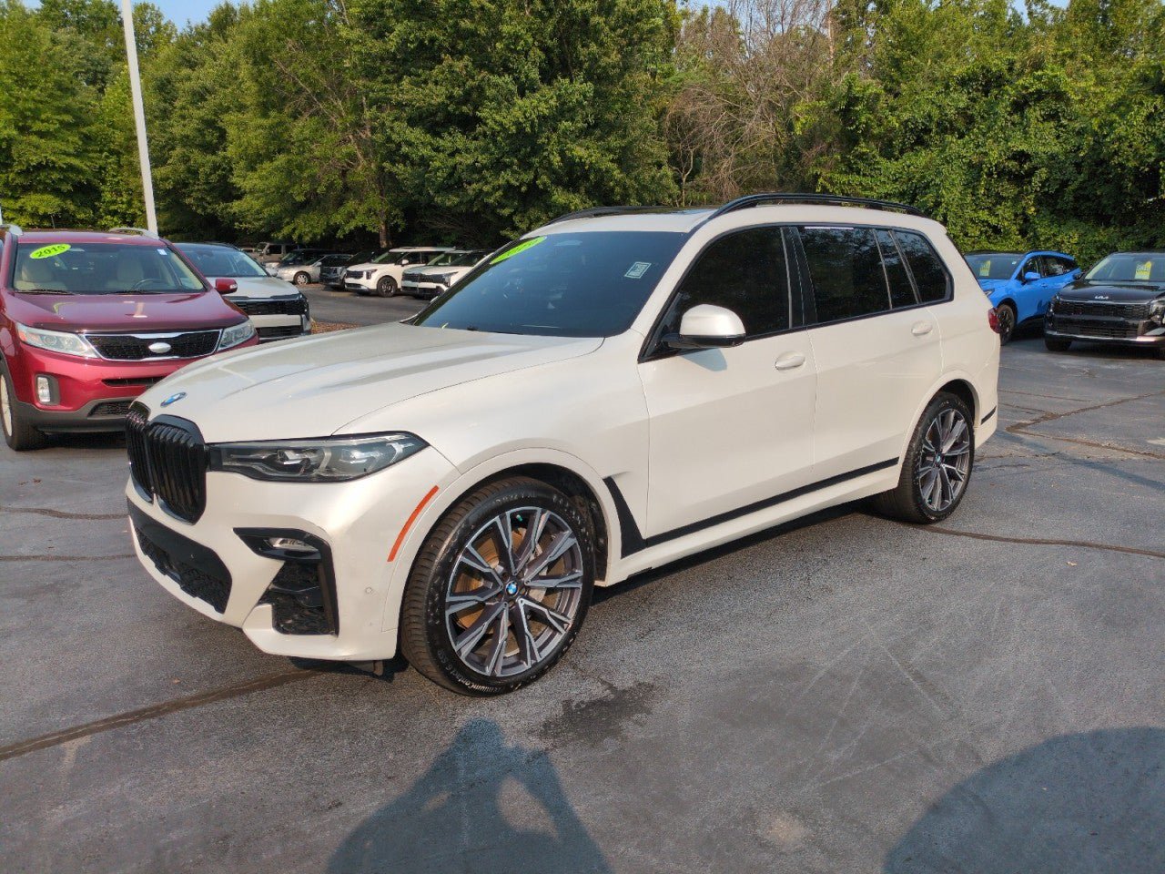 Used 2019 BMW X7 xDrive50i w/ M Sport Package AWD/4WD image 3