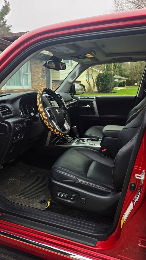 Used 2023 Toyota 4Runner Limited image 11