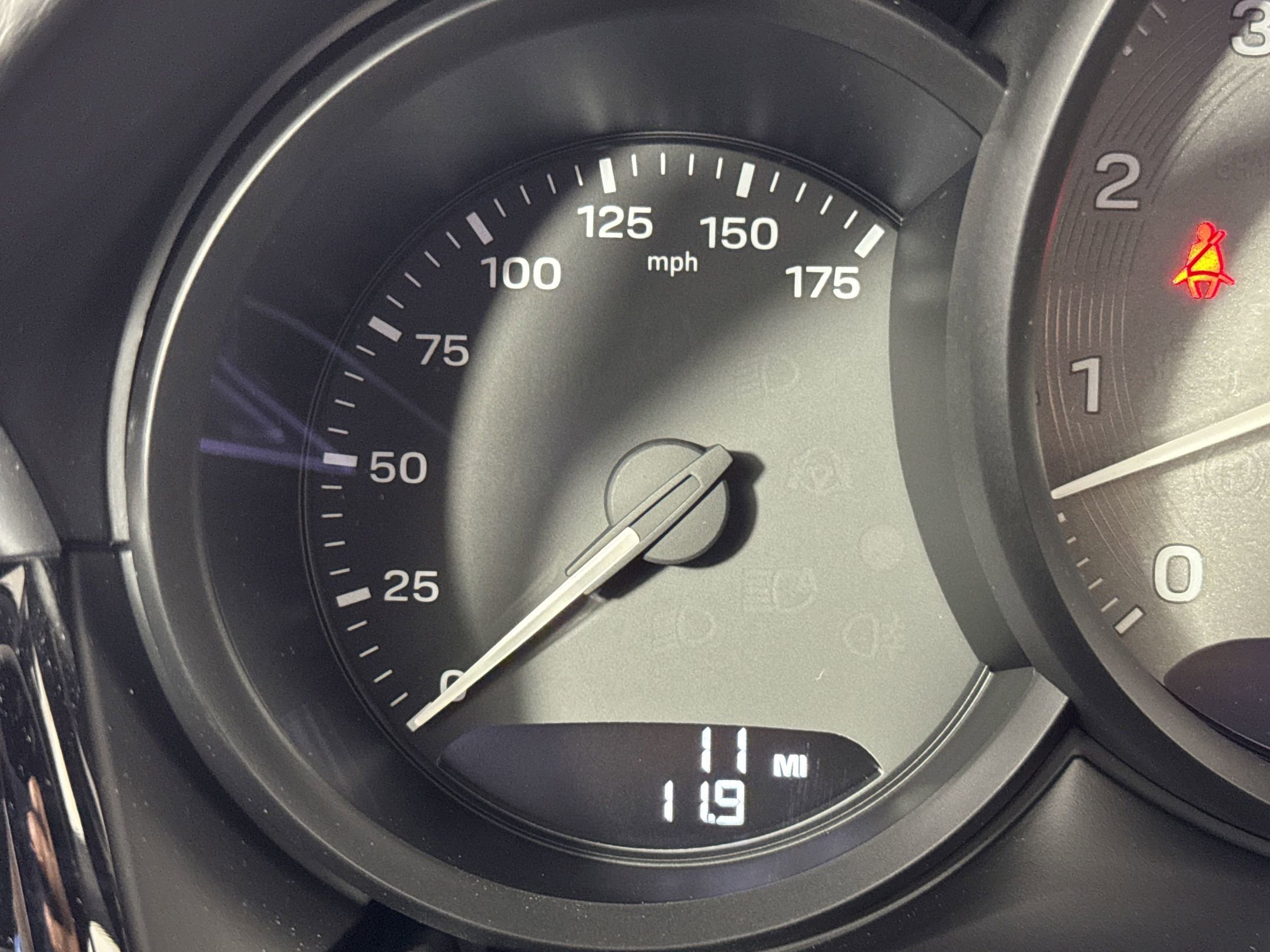 Certified 2025 Porsche Macan S image 17