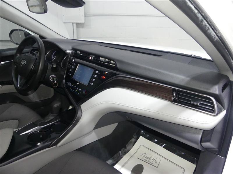 Used 2020 Toyota Camry LE FWD image 22