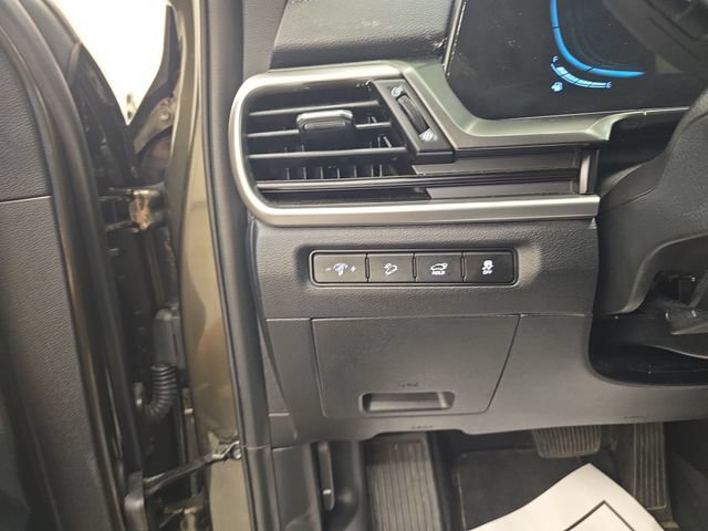 Used 2025 Kia Telluride S AWD/4WD image 35