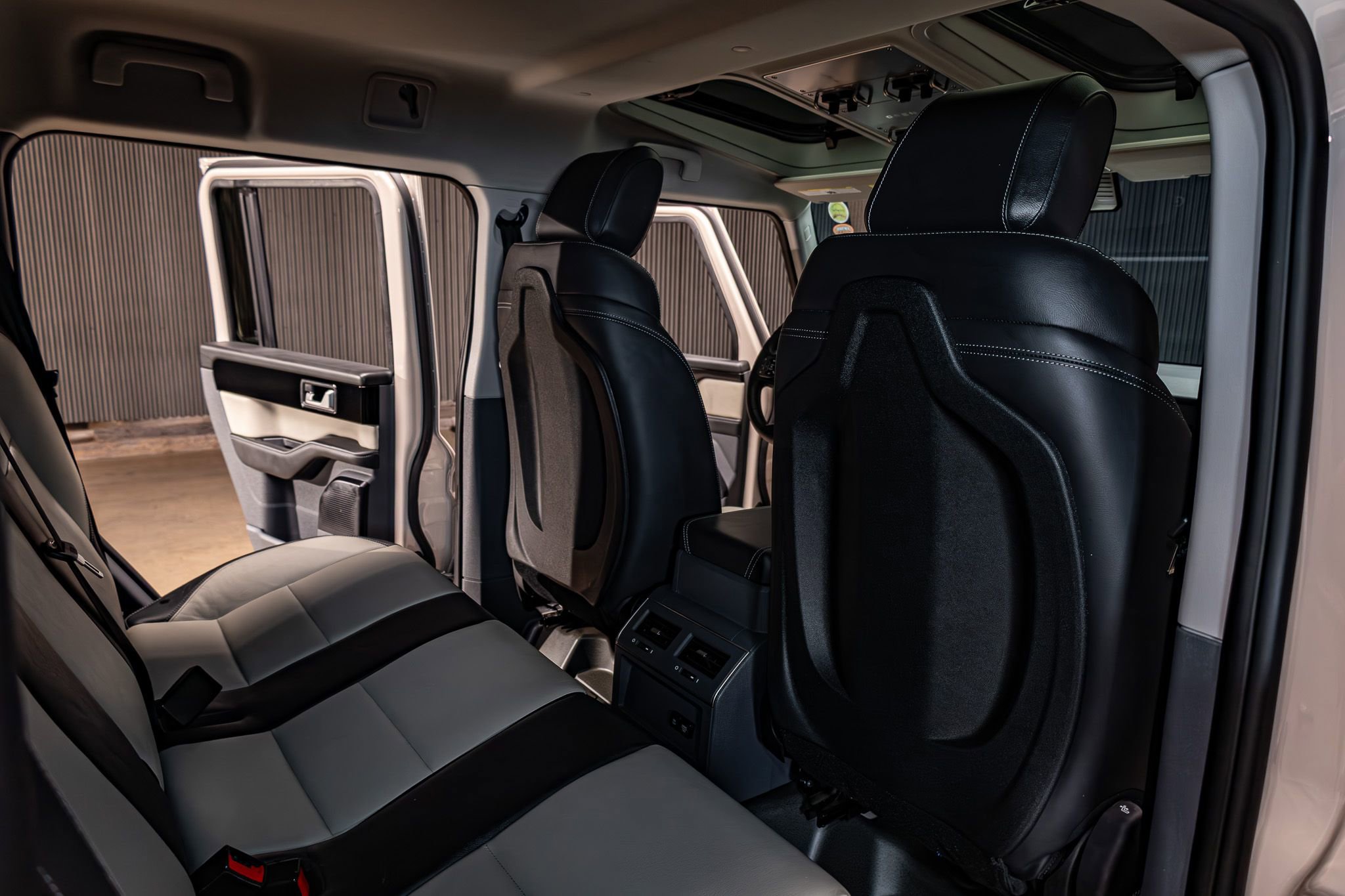 Used 2025 INEOS Grenadier image 25