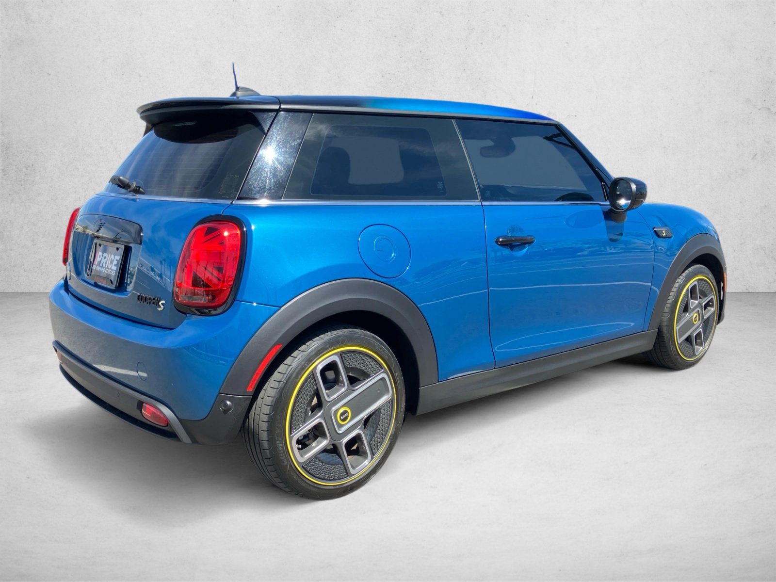 Used 2024 MINI Cooper SE FWD image 5