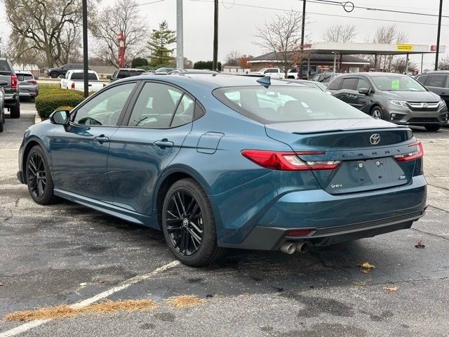 Used 2025 Toyota Camry SE image 5