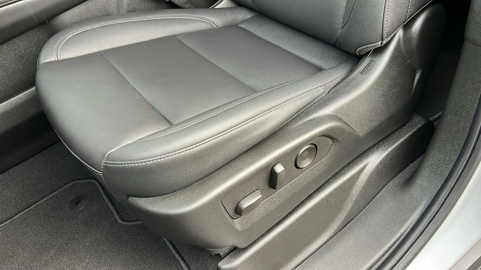 Certified 2025 Chevrolet Tahoe Z71 w/ Comfort Package image 23